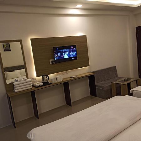 Gods County Hotels & Resorts Tarapith Exterior foto