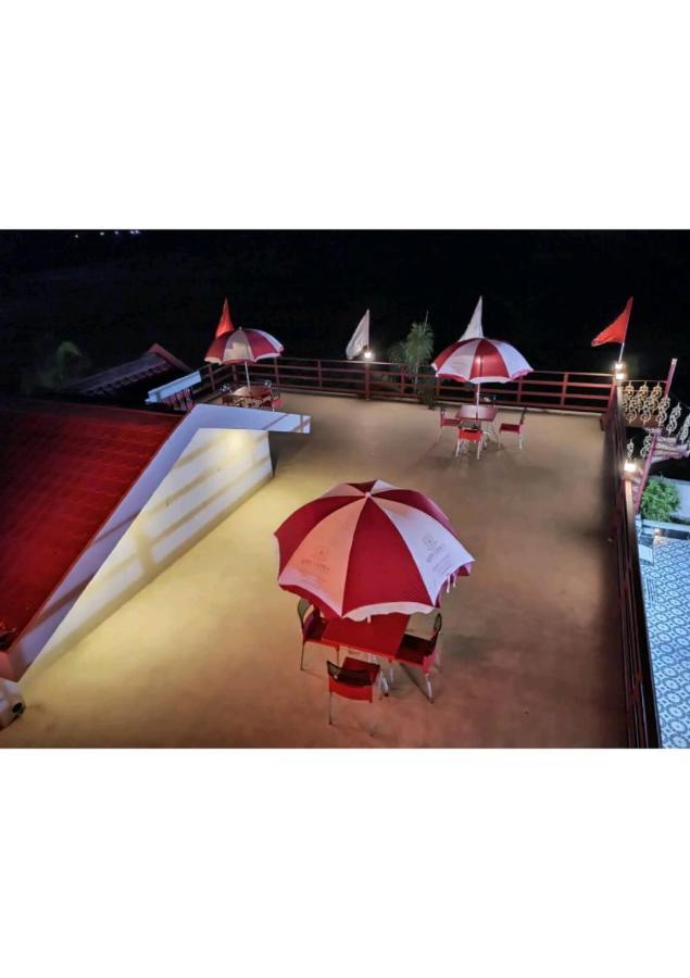 Gods County Hotels & Resorts Tarapith Exterior foto